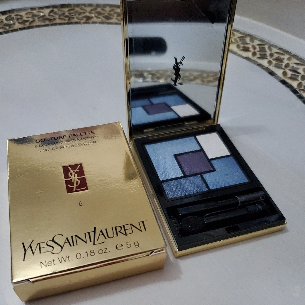 A single color palette with five intense, ready-to